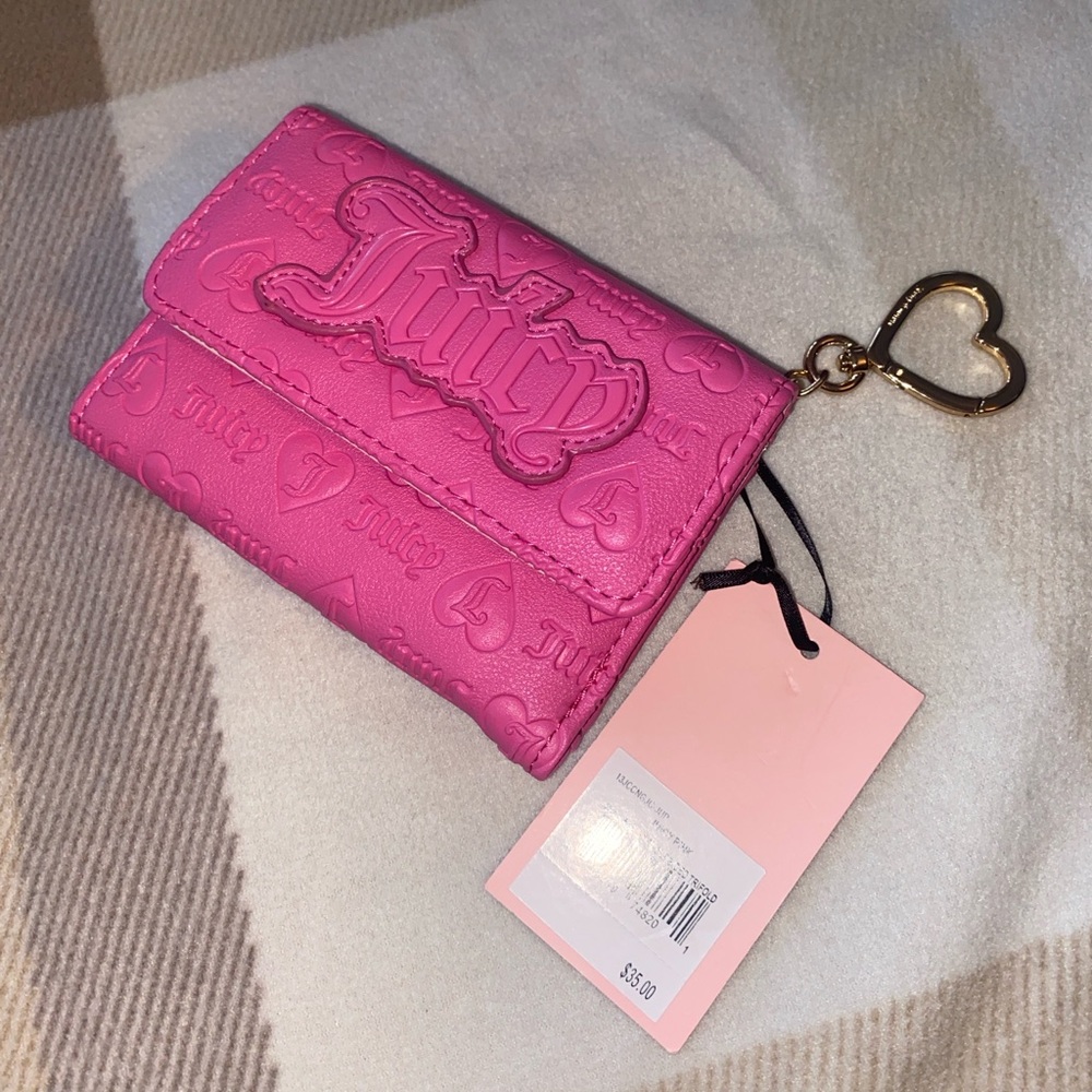 Juicy Couture “Monogram” Heart D-ring Wallet 👜